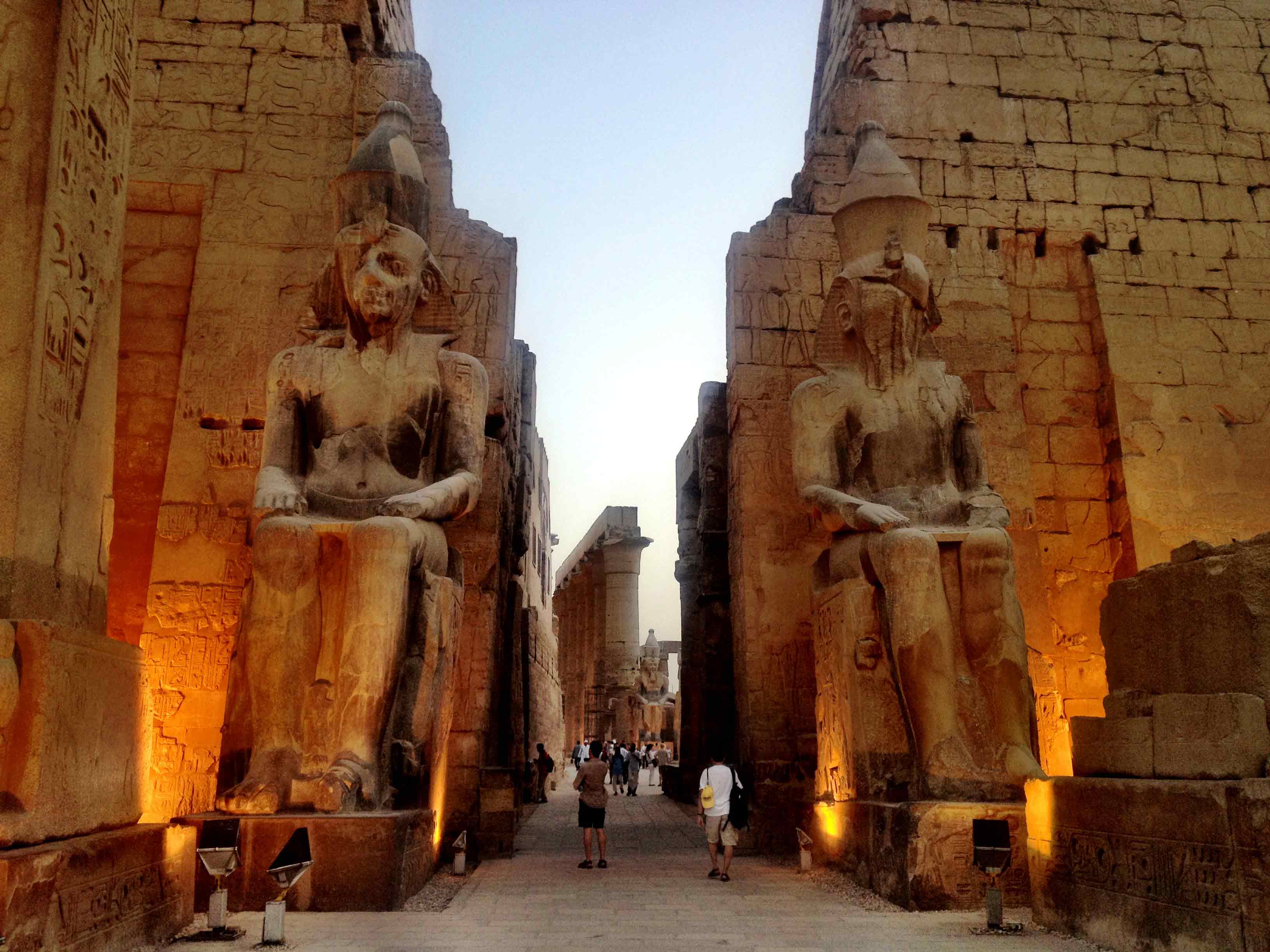 5 monumente din sandstone Luxor Egipt