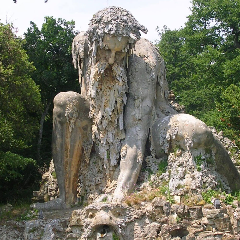 17 giant florence sculpture.1jpg