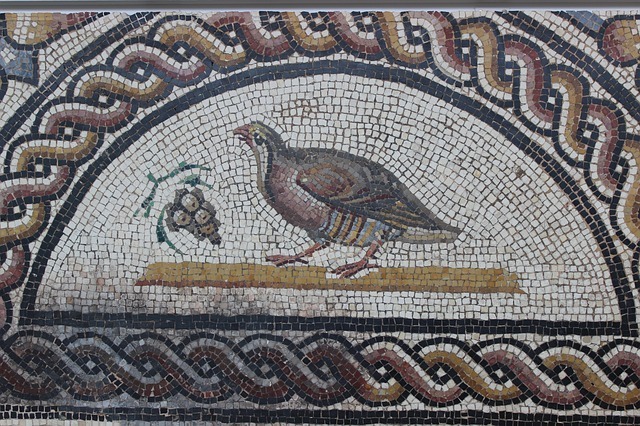 1 antique 403603 640