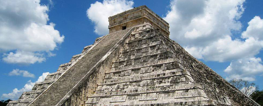4 Kukulkan pyramid