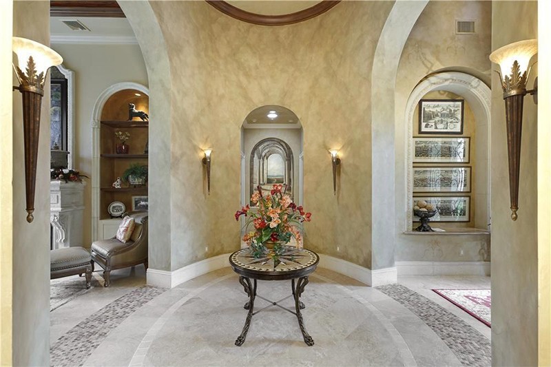 5 mediterranean entryway with marble floors crown molding and wallpaper i g IS 1ctz3kjq5cn6l 75nRw v2