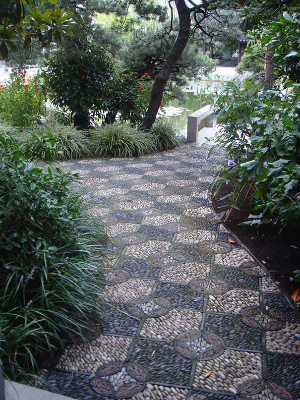 garden pebble stone paths 10