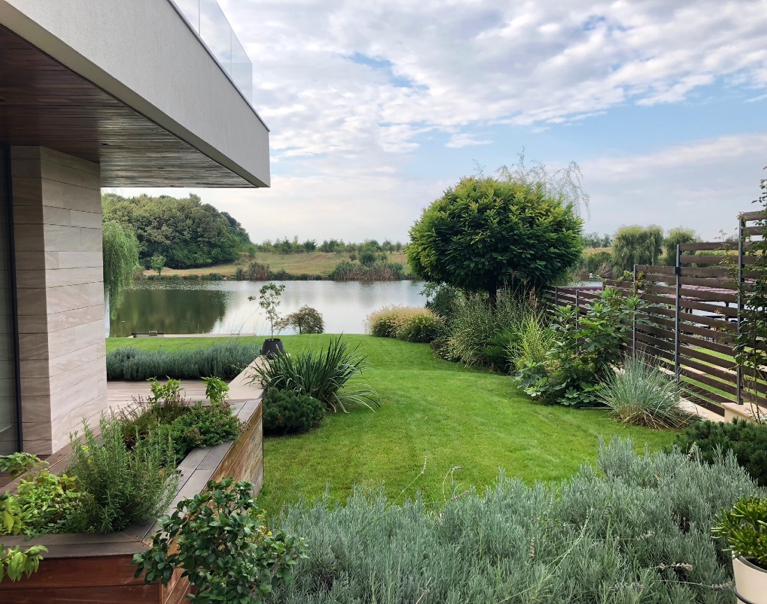 amenajare gradina cu lac
