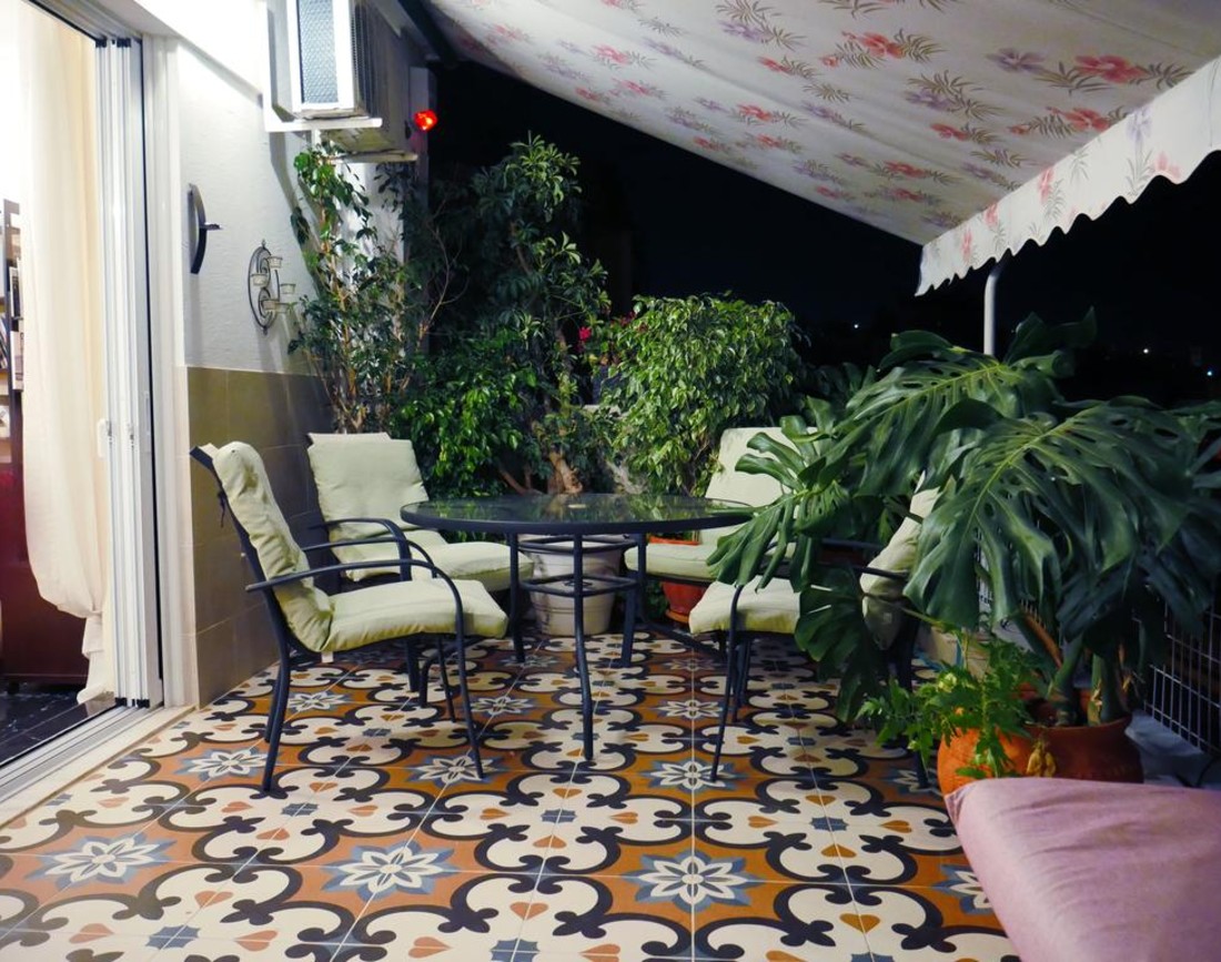 balcon mare deschis