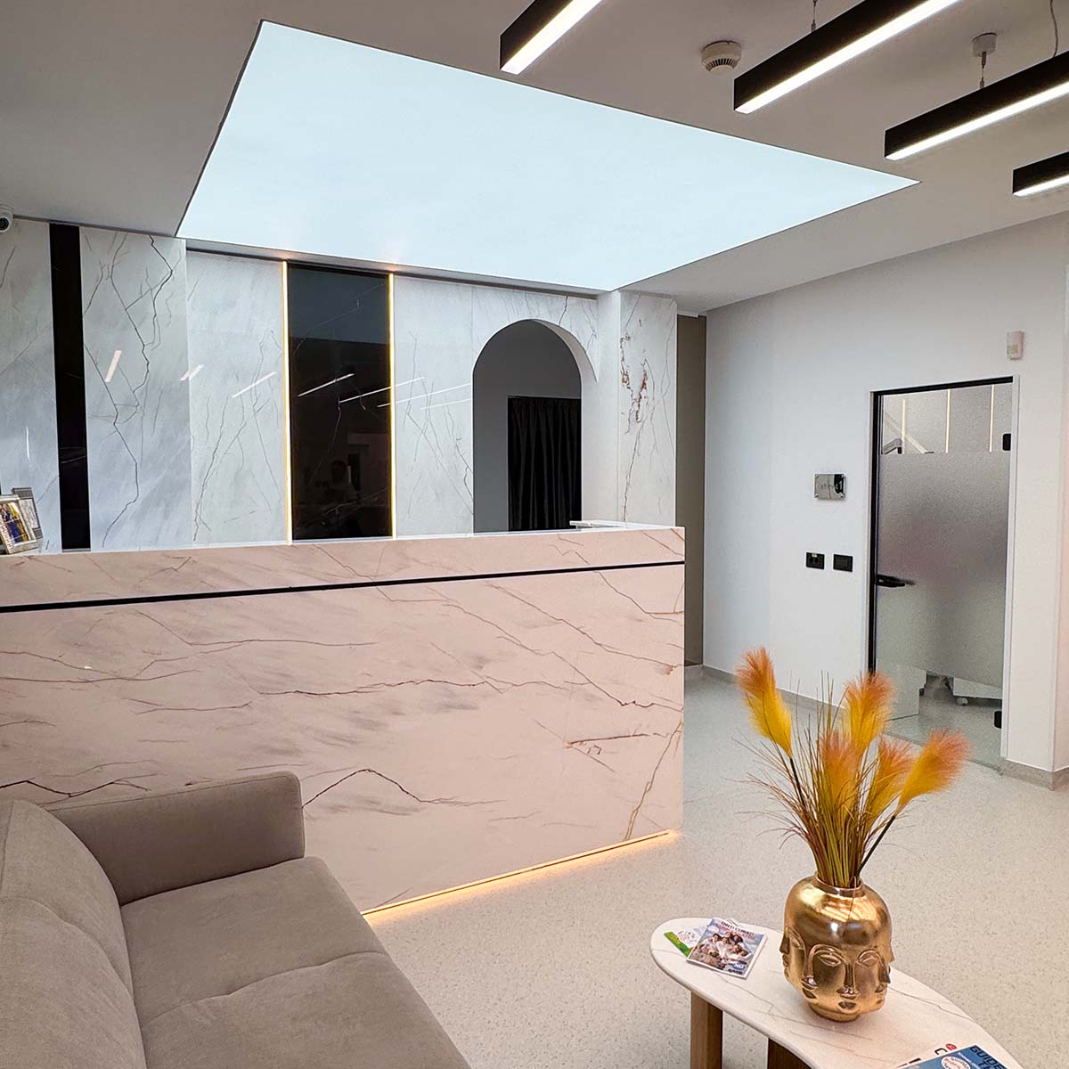 clinica dentara cu lastra din marmura
